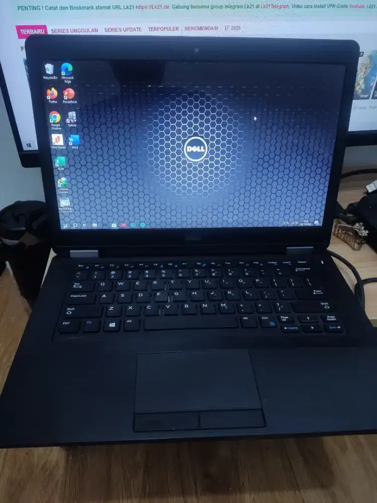 Laptop dell latitude E5470 core i5 6300 mantap