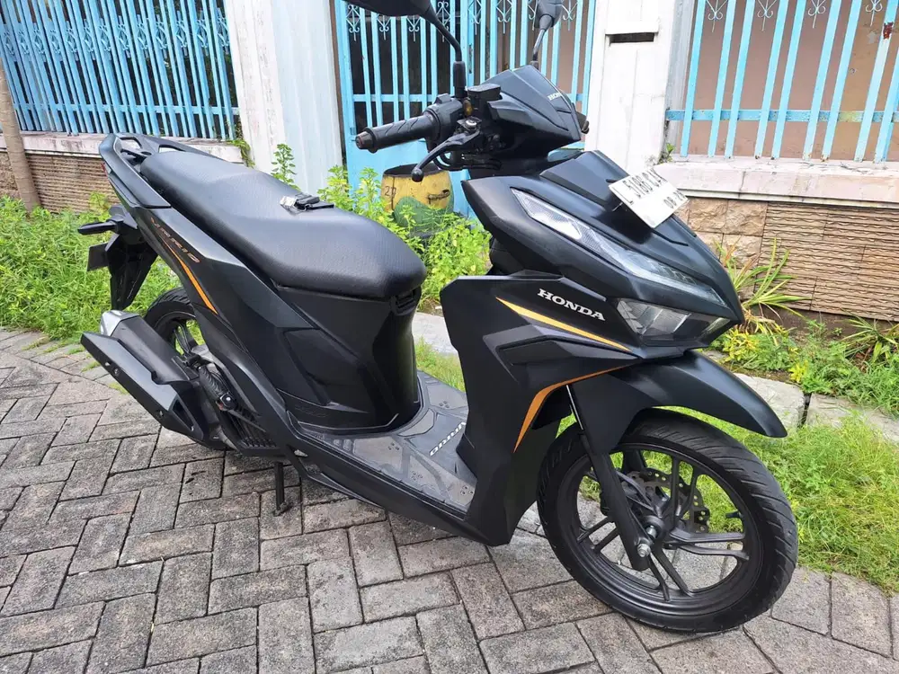 BU vario kyeles 125 2023 km 16 rb kondisi sgt bagus samsat kdg cowek