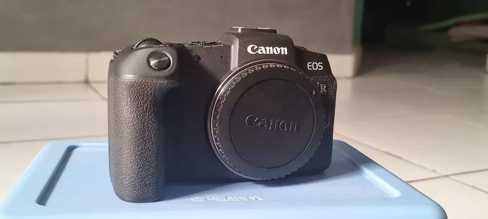 kamera canon eos rp like new