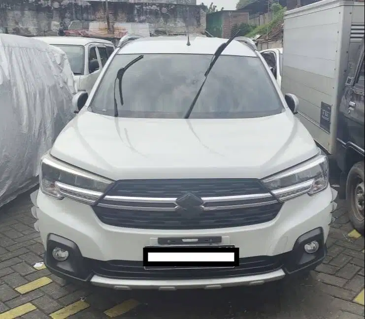 Susuzi XL7 2020 warna Putih