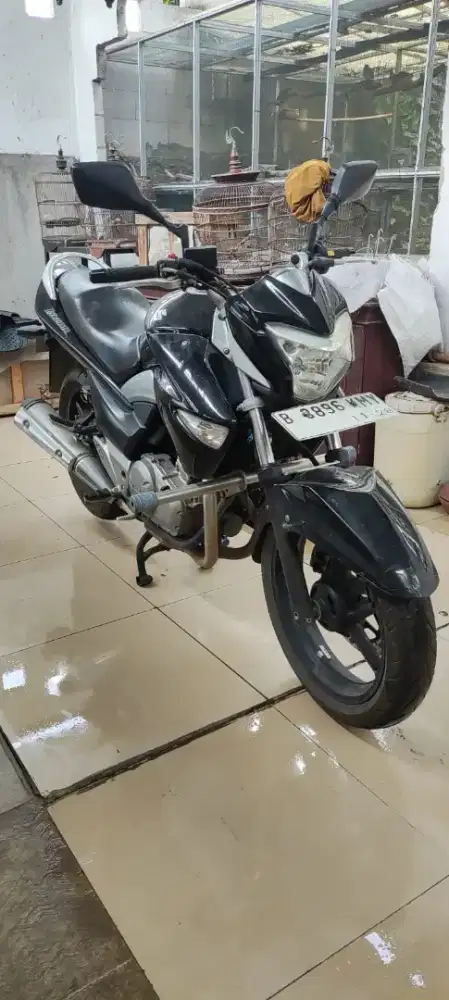 Dijual Cepat Motor Suzuki Inazuma tahun 2013