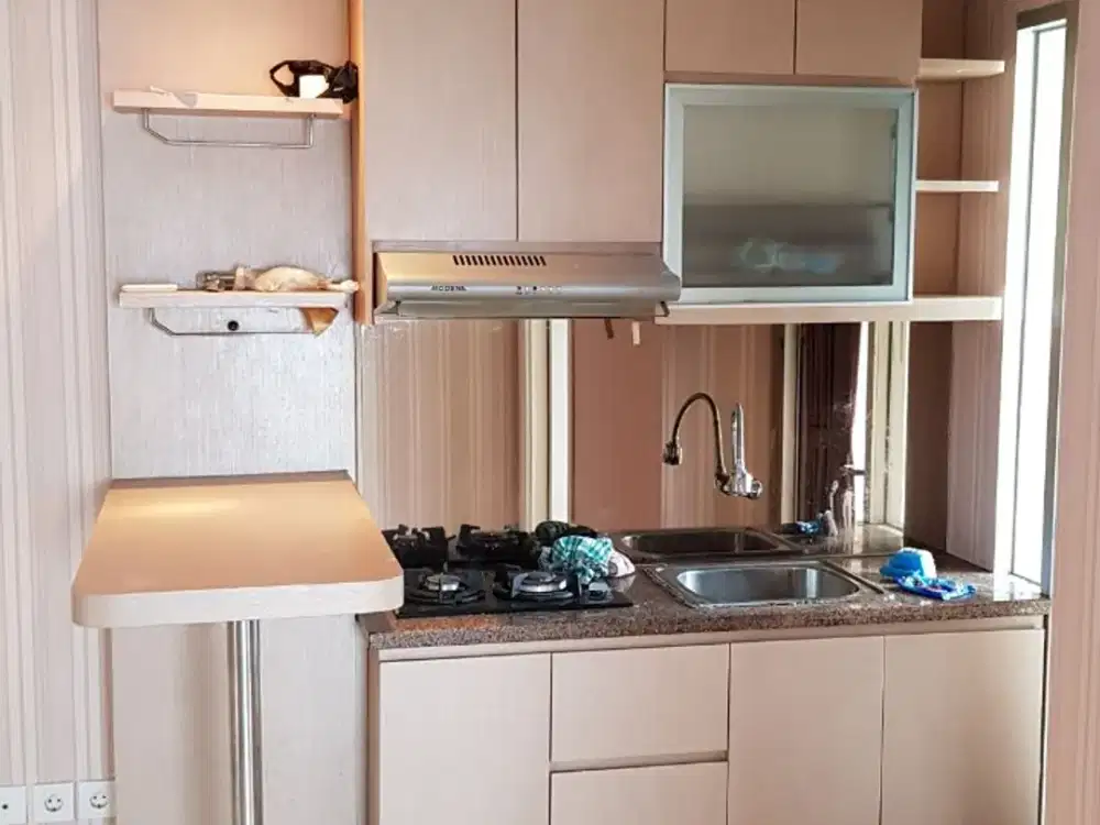 ready apartemen green lake sunter,2kamar semifurnished,lantai tengah,hadap selatan,ac 3,kitchen set