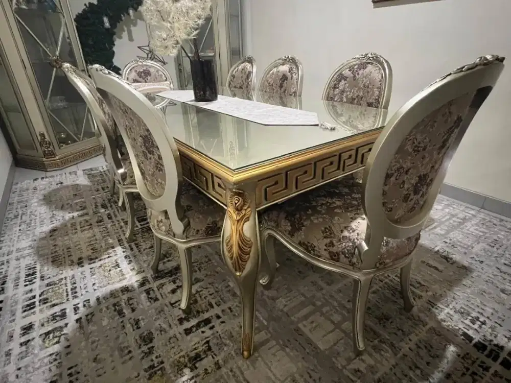Luxary Dining Room Set furnature