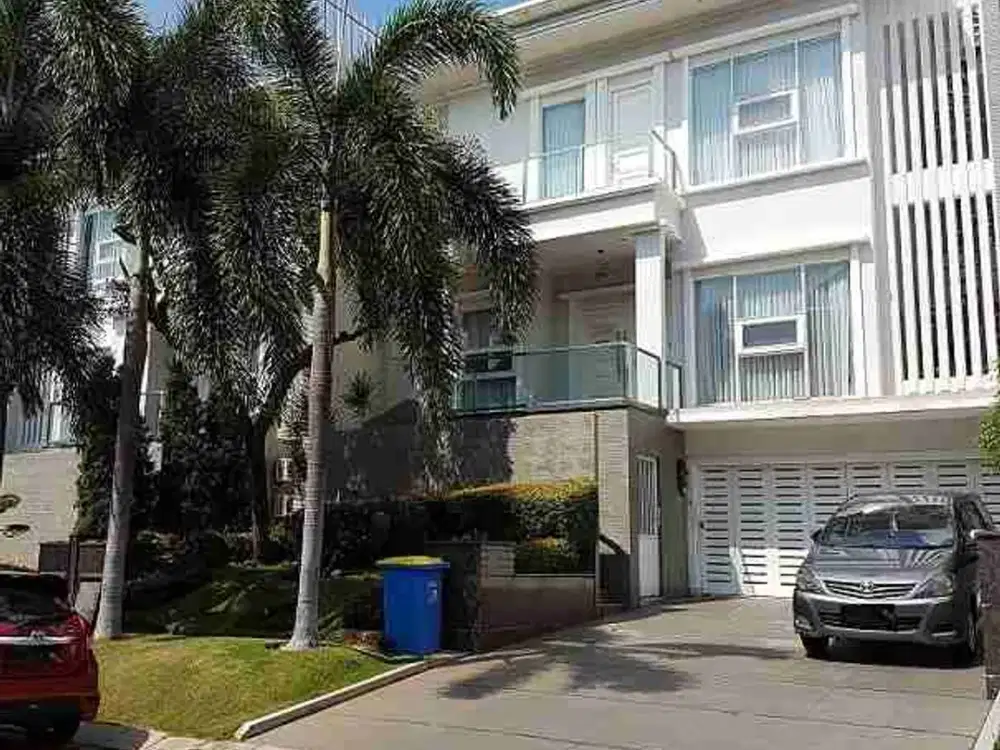 DIJUAL RUMAH LOTUS PALACE PIK