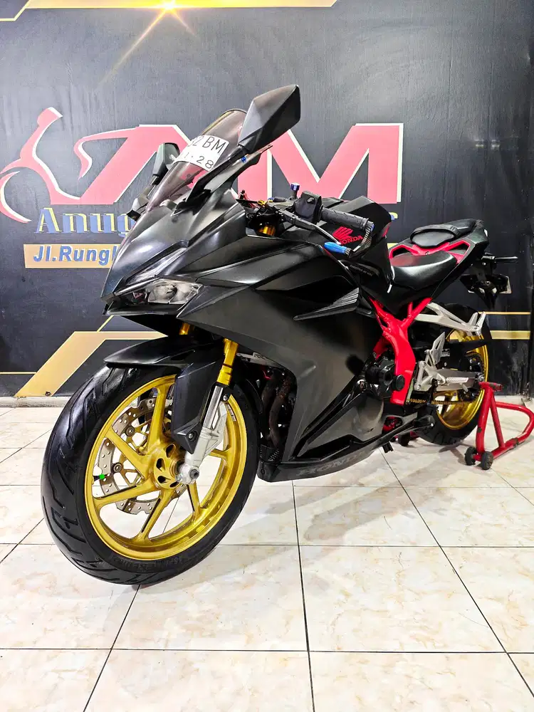 Cbr 250 rr black Matte 2018 dp minim bisa GASS. Anugerah motor rungkut