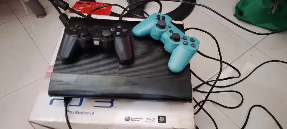 Ps3 super slim 1TB seri 43