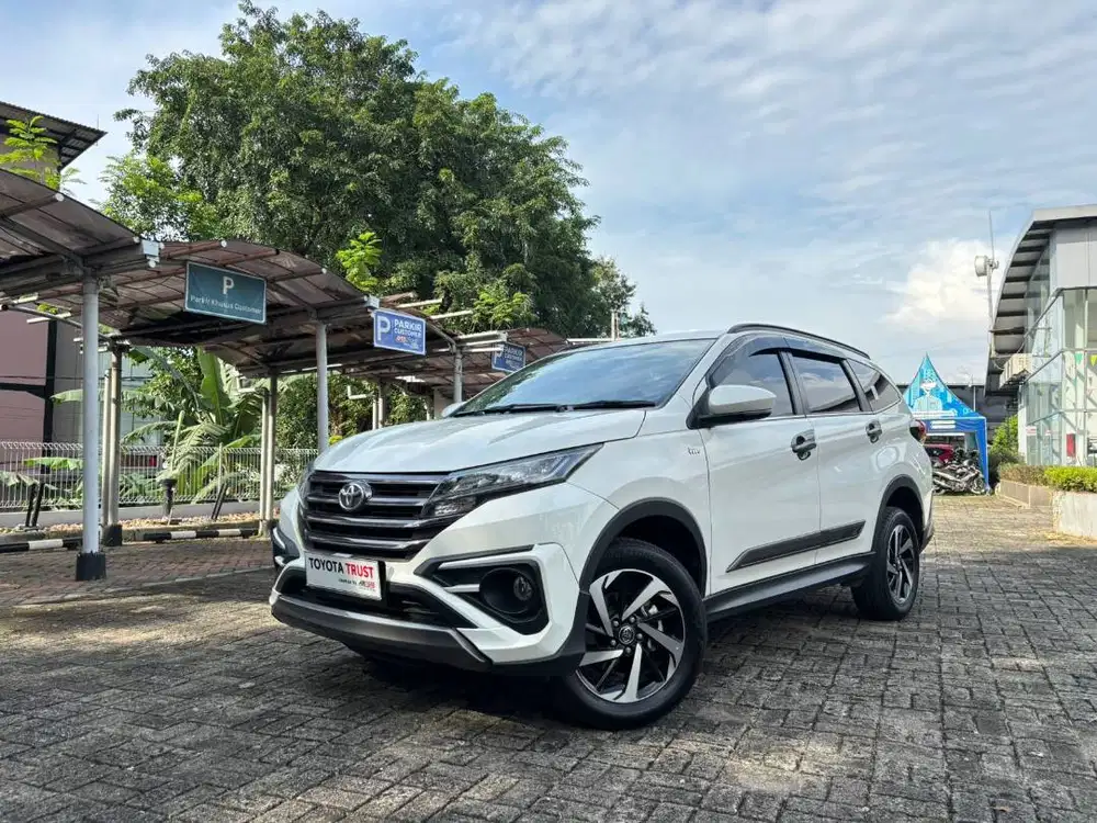 [LIKE NEW] TOYOTA RUSH GR 2022 MATIC