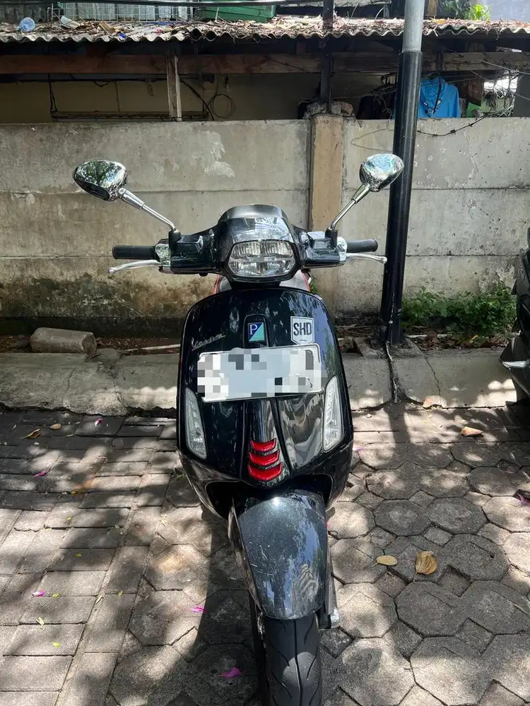 Dijual Cepat (BU). Vespa Sprint type S 150 cc Tahun 2029
