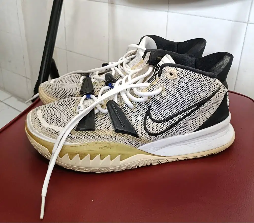 Jual Sepatu Basket Nike Kyrie 7