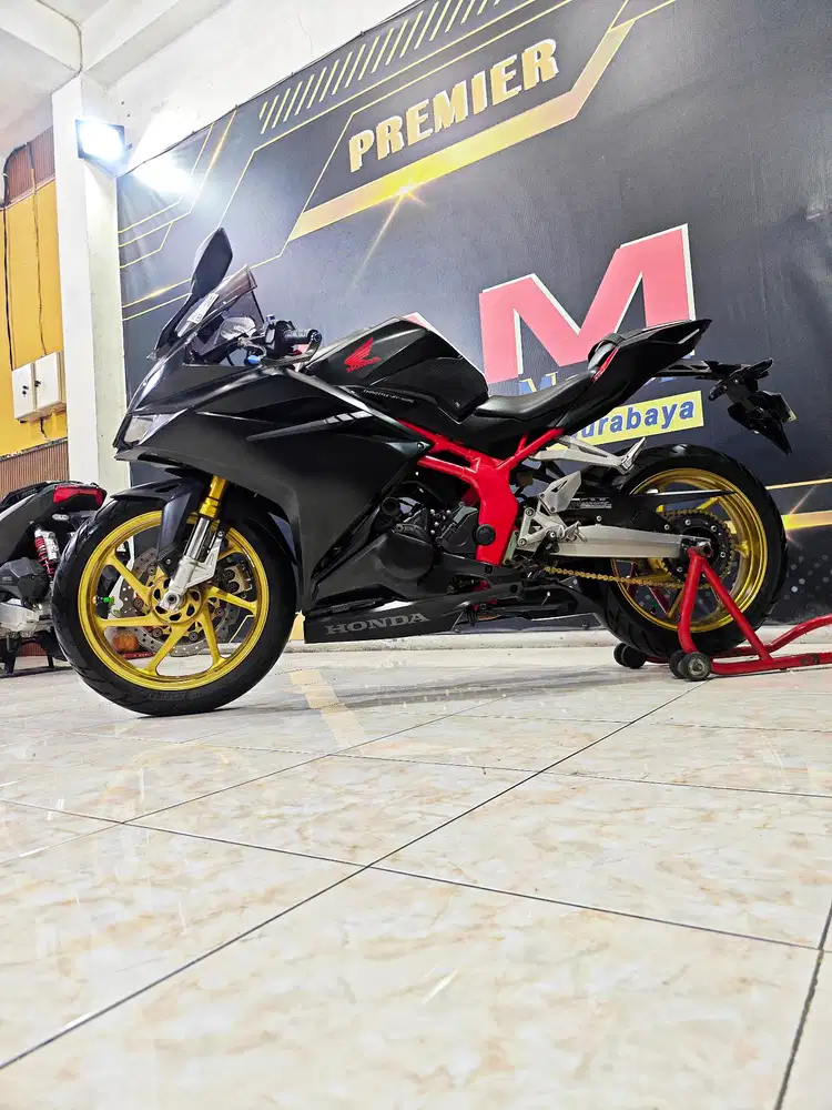 Cbr 250 rr black Matte 2018 dp minim bisa GASS. Anugerah motor rungkut