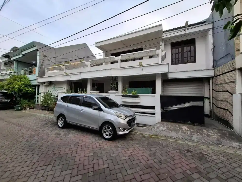Rumah Taman Pondok Indah PLN 2200W, Row Jalan 2 Mobil