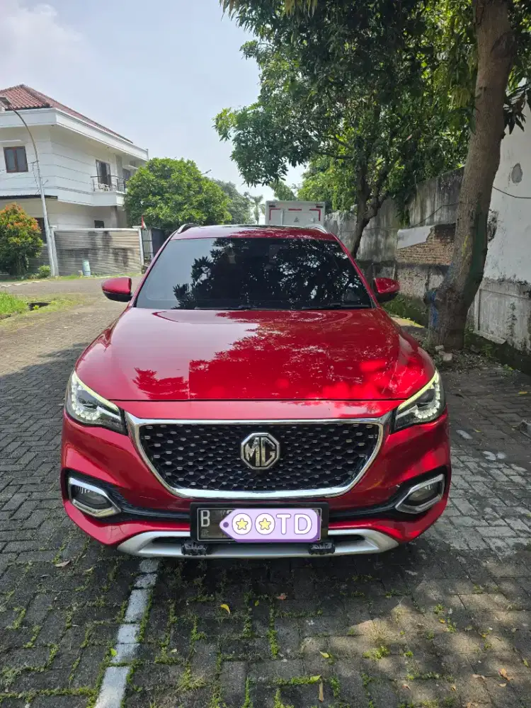 Mg hs 2021 Red suv