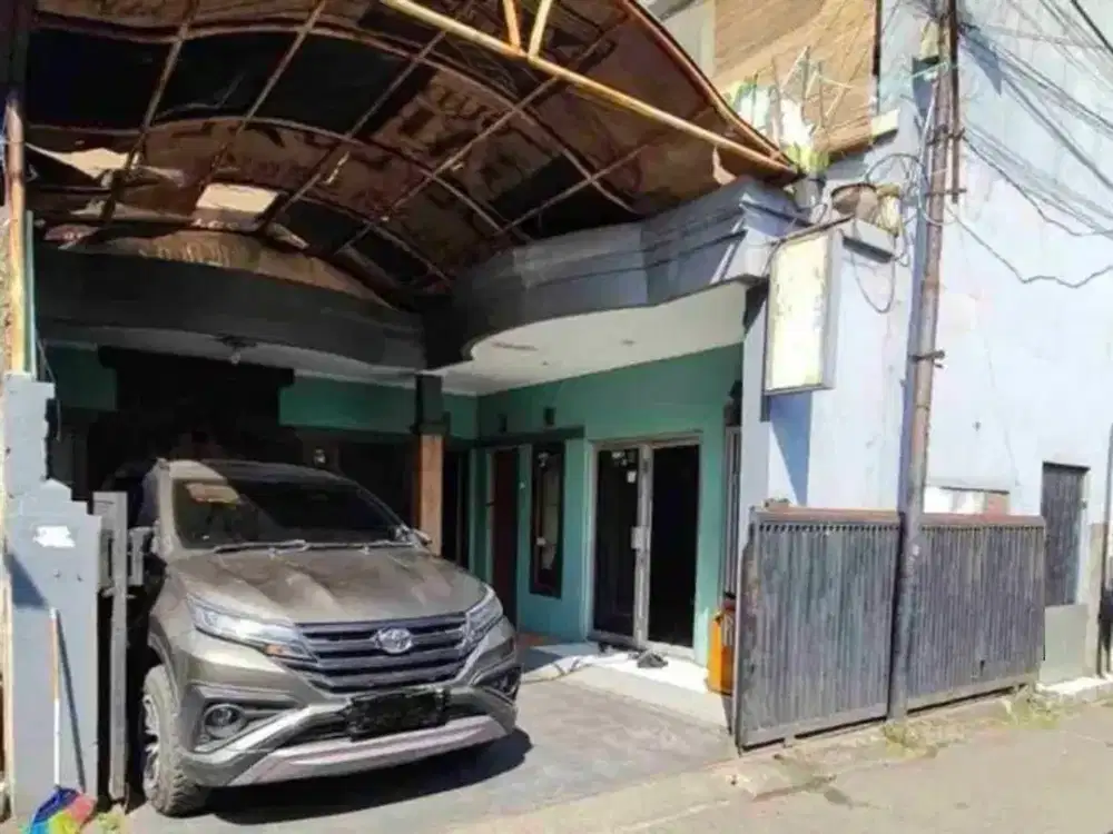 DIJUAL CEPAT:  Rumah 2 lt di sayap otista Karanganyar Astanaanyar