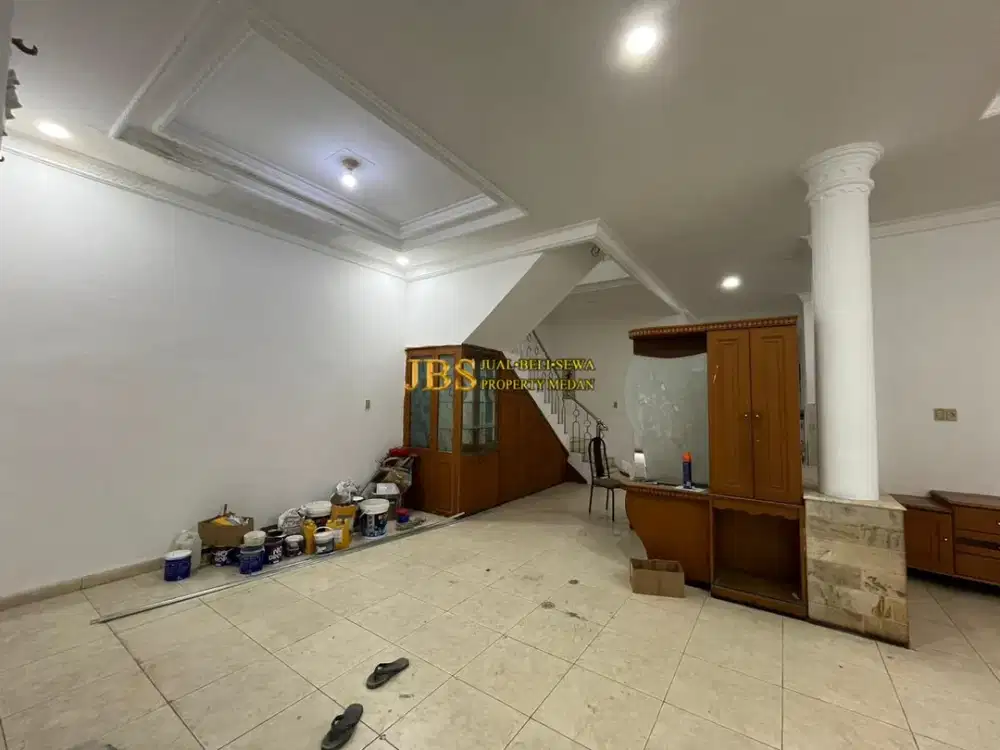 Dijual Rumah 2 Tingkat di Komplek Cemara Hijau Jalan metal - Medan