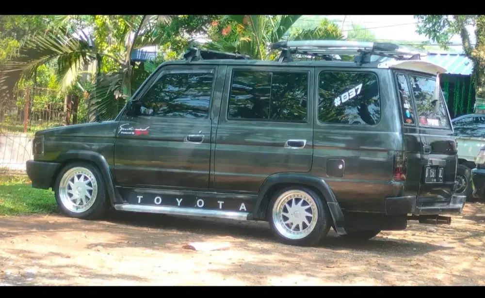 Jual mobil kijang 1995