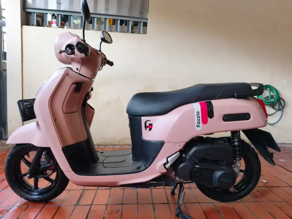Yamaha Fazzio Neo Hybrid Pink 2024 Mulus