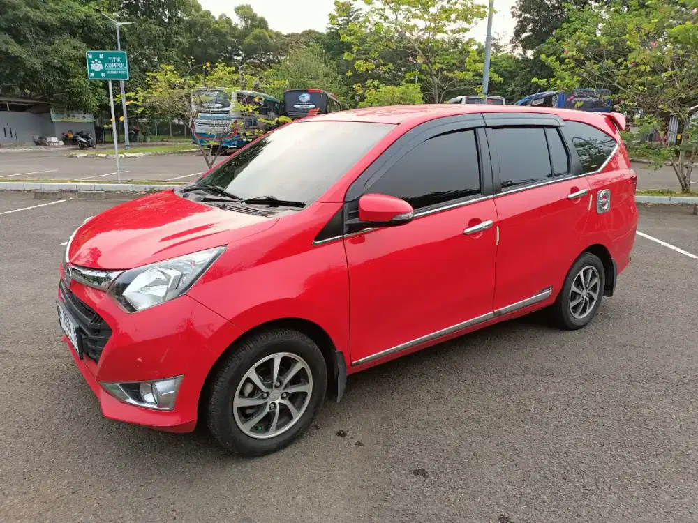 Daihatsu Sigra R AT Deluxe 2018, KM rendah