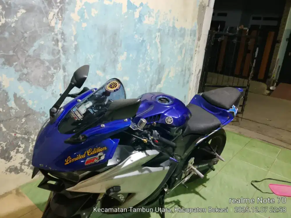 Yamaha R25 VER 1 DOHC 2 SILINDER