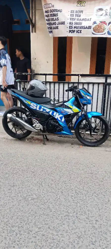 di jual knalpot ori fufi kerna udh ada gantinya sayang tidak terpakai