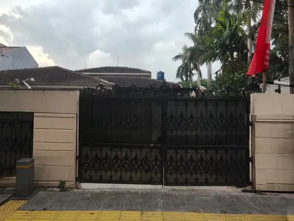 Rumah/ruangusaha 4 Kamar Tidur, Tebet Utara, Jakarta Selatan (Lokasi Premium untuk Usaha / Gudang / Retail / Kantor)