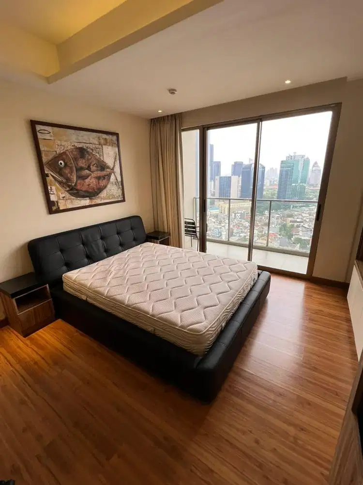 Disewakan Apartemen Sudirman Hill tipe Studio Full Furnished Mewah
