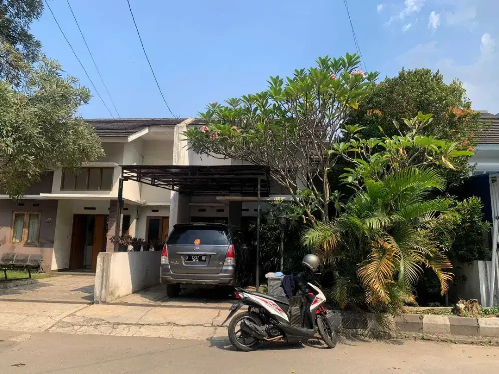 DILELANG Rumah 1 lantai bagus SHM di Grand Antapani Town House