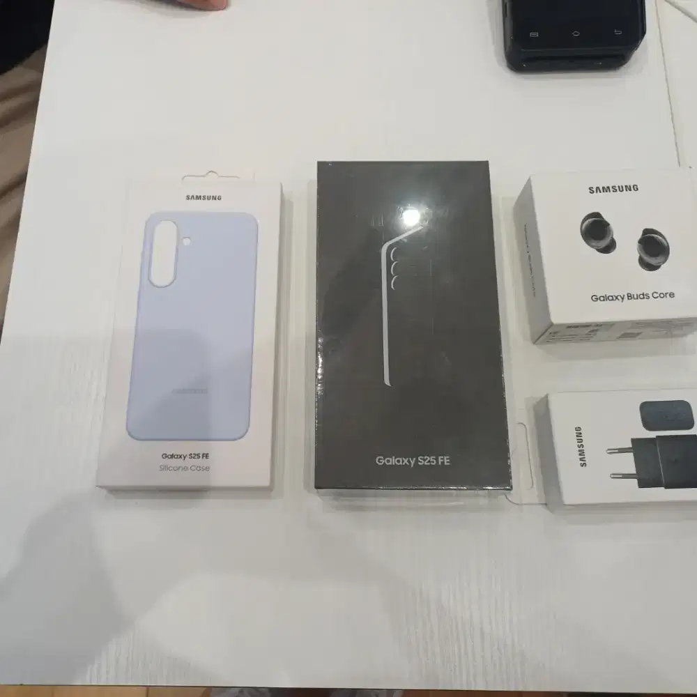 SAMSUING GALAXY S25 FE