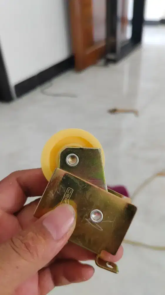 Di Butuhkan Wanita untuk jaga toko