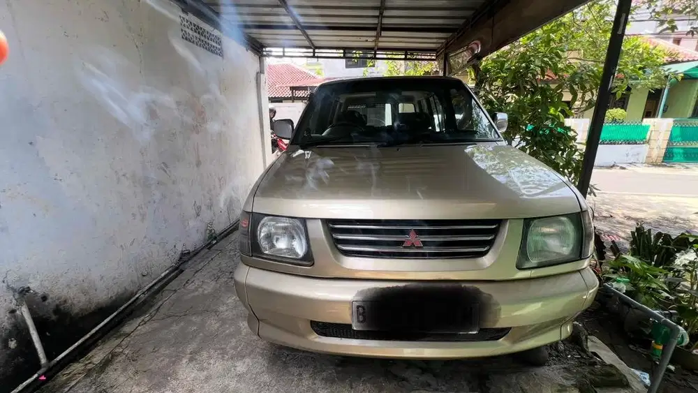 Mitsubishi Kuda 2000 Bensin