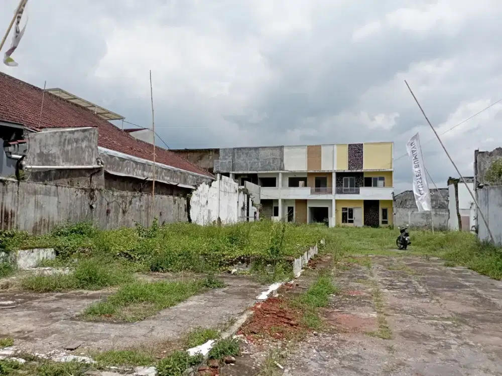 Tanah Mangku jalan di Kota Malang