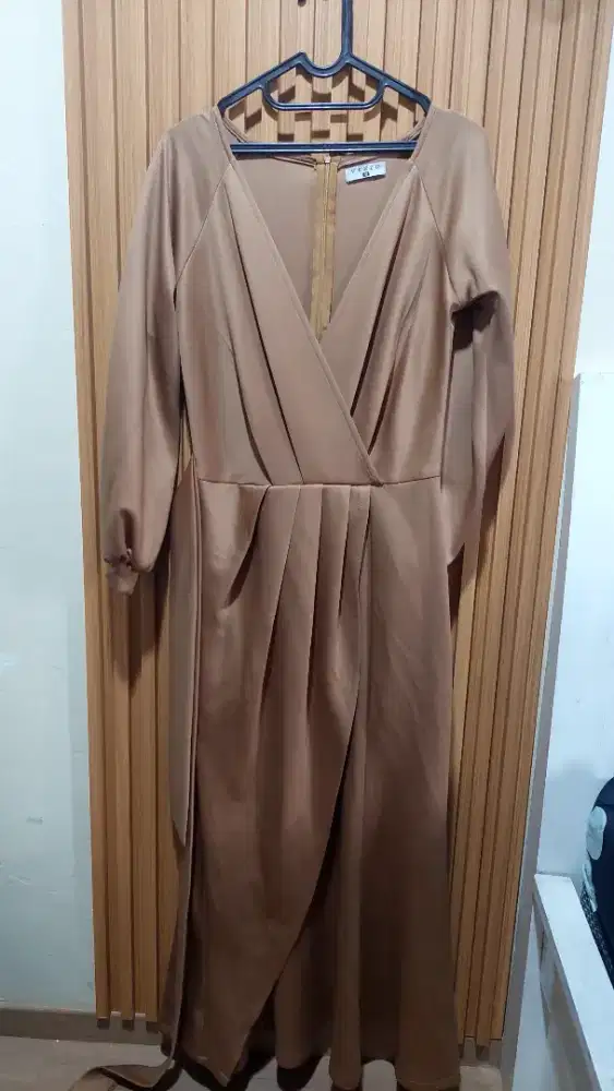 Priloved Baju Dress Merk Vezzo