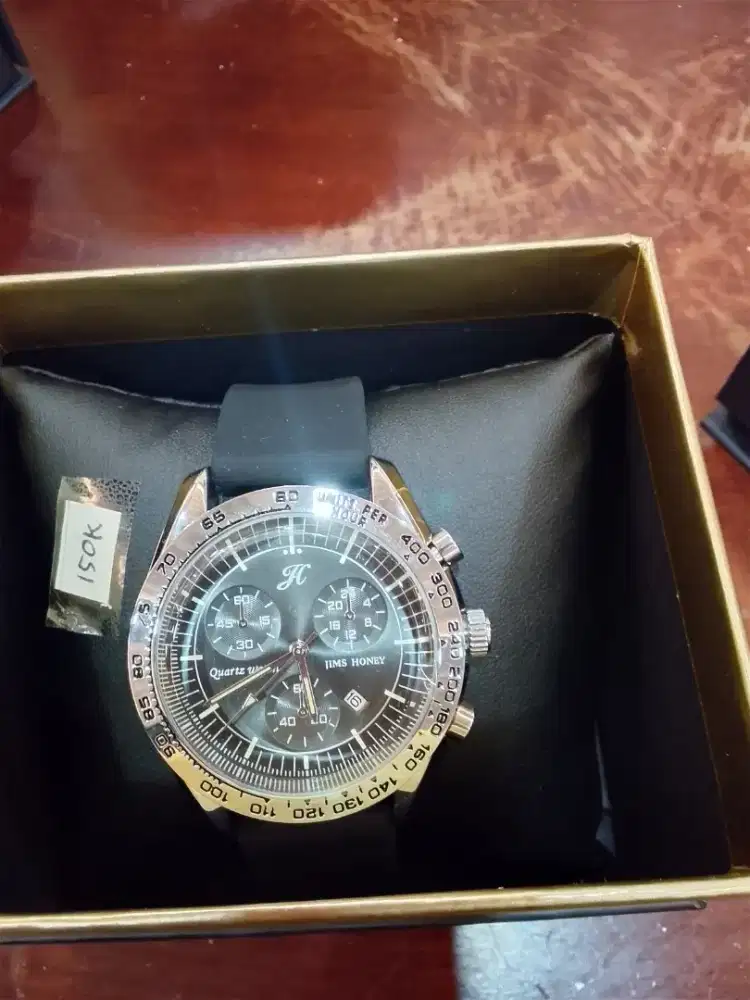 Jam tangan baru Jims Honey