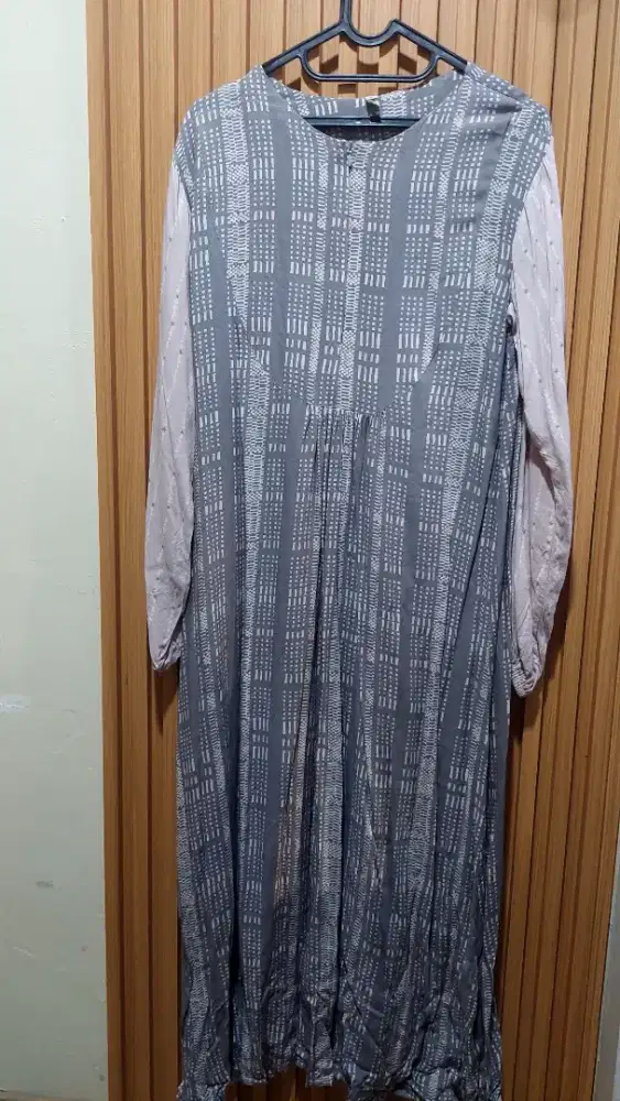 Preloved Dress Wanita