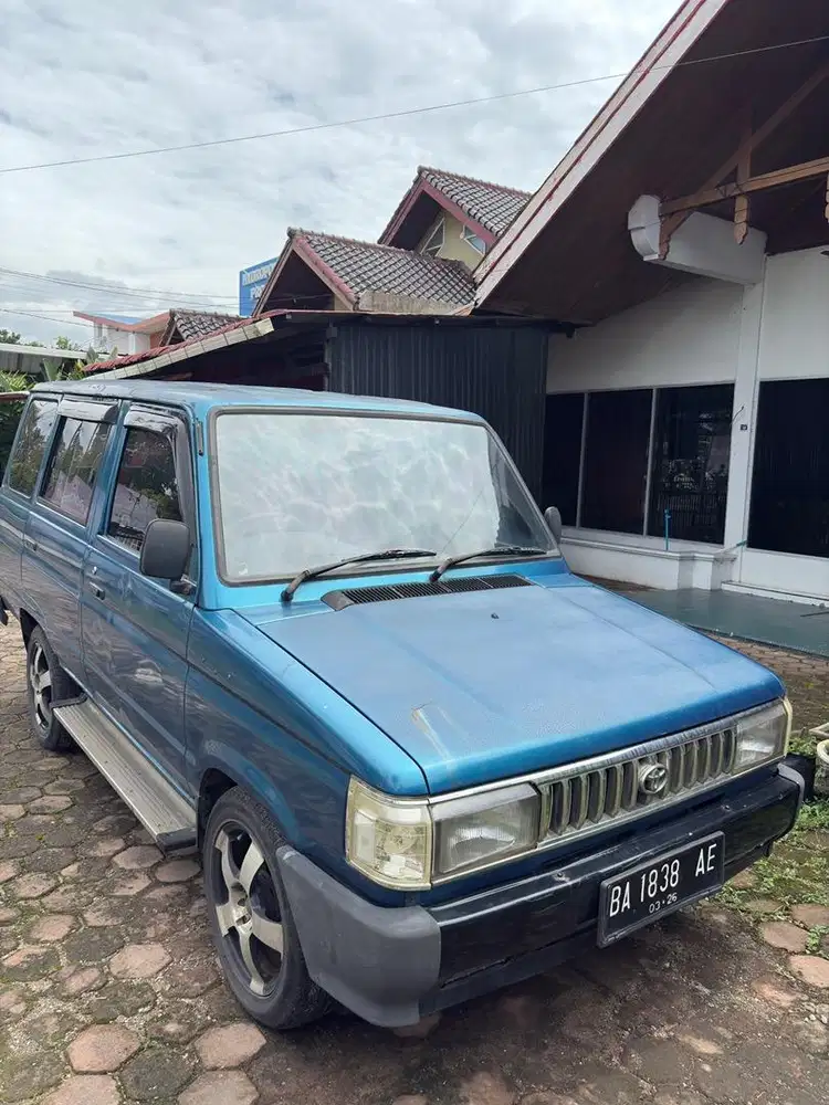 Toyota kijang 1996