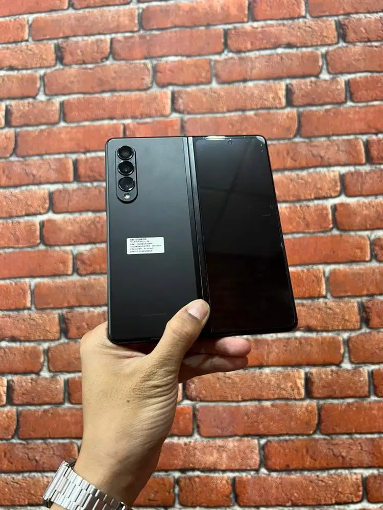 Samsung z fold 3 12/256 second