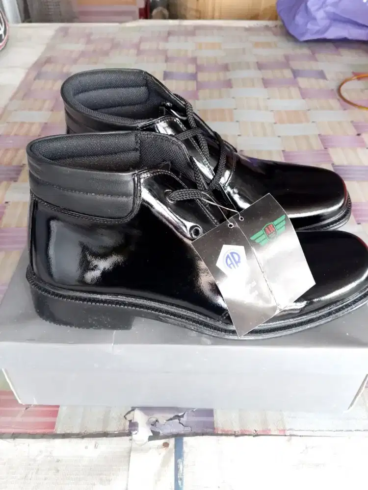 Sepatu pdh merek polri