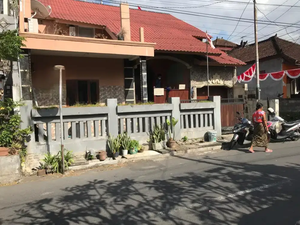 Jual Rumah Lantai 2 Posisi Hook Di  Jln.Nuansa Kori Ubung Denpasar Bali. Dekat KeJ ln. Ahmad Yani, Cokroaminoto, Ubung, Gatsu Barat.