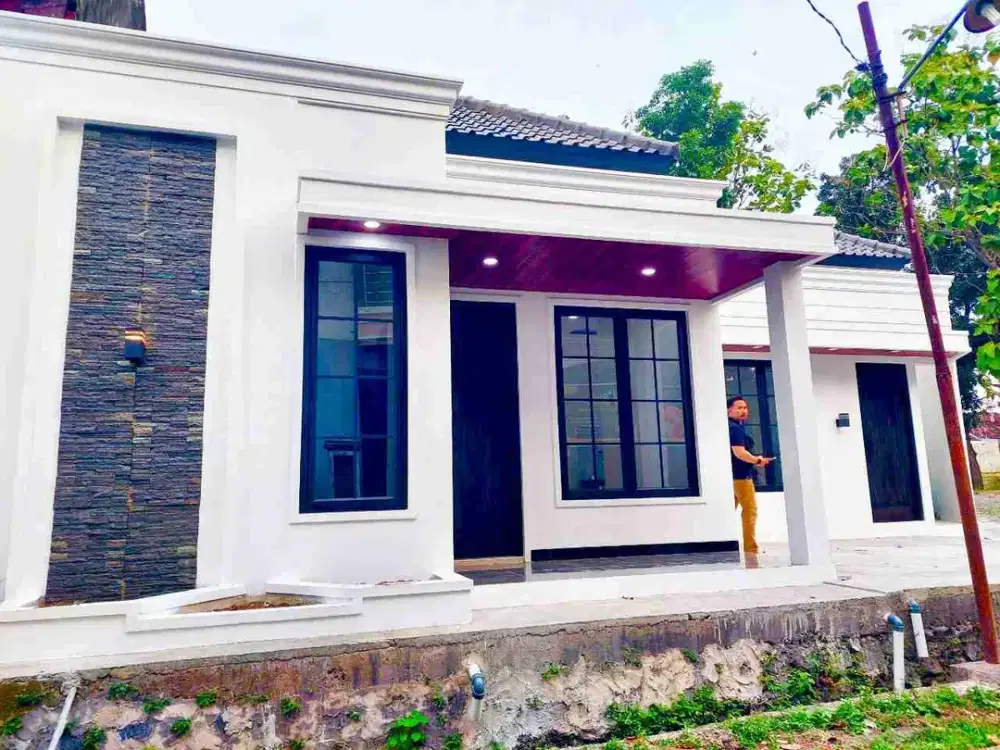 Rumah Baru Mewah Model Klasik Palur Jaten Karanganyar