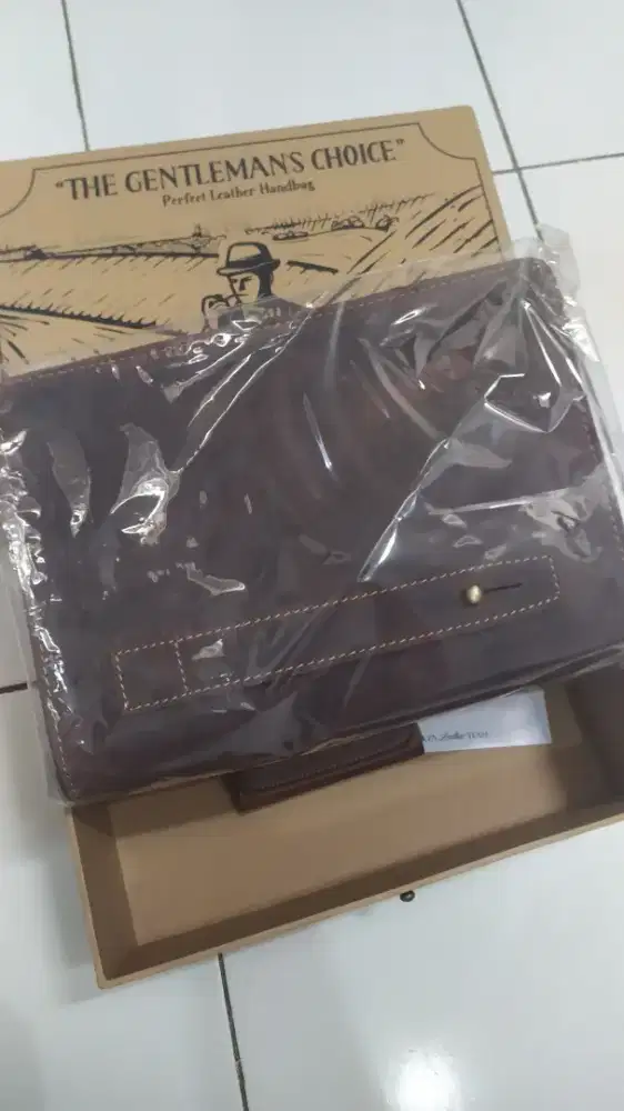 pouch bag kulit asli merk RAVEN