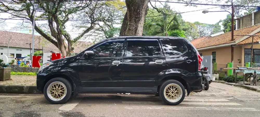 Toyota Avanza 2010 Bensin