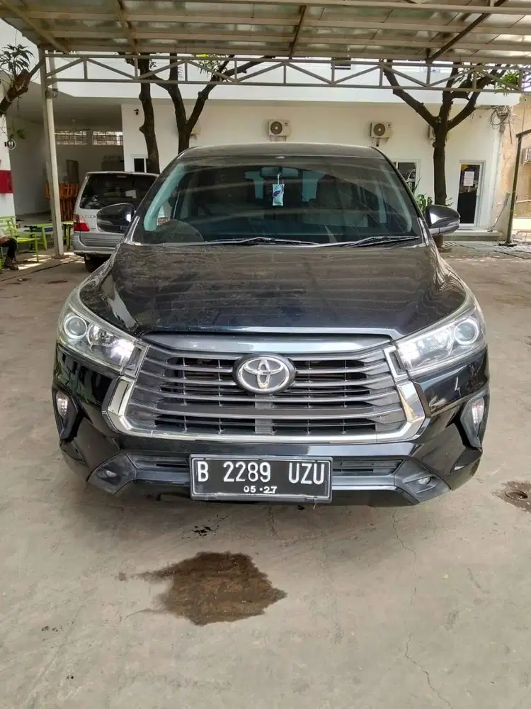 Toyota Innova 2.5V Diesel Hitam