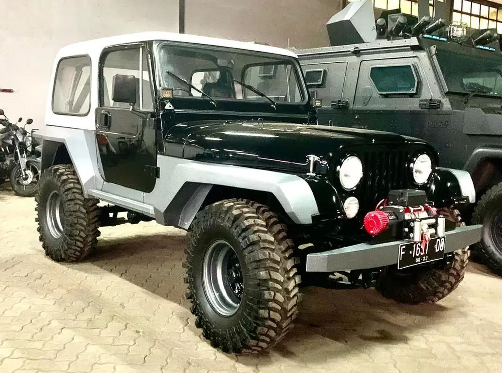 Jeep Cj7 tahun 1983