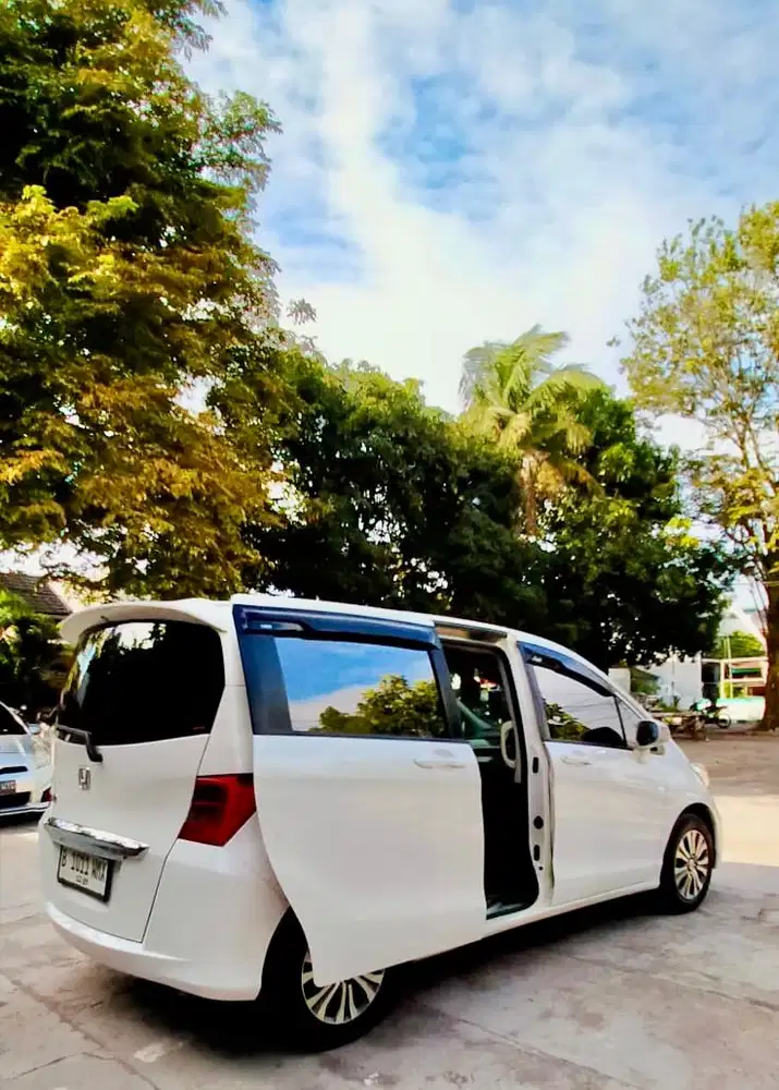 Honda Freed 2013 Bensin