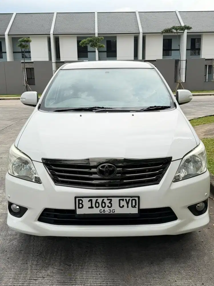 innova V at matic 2012 putih bensin km low