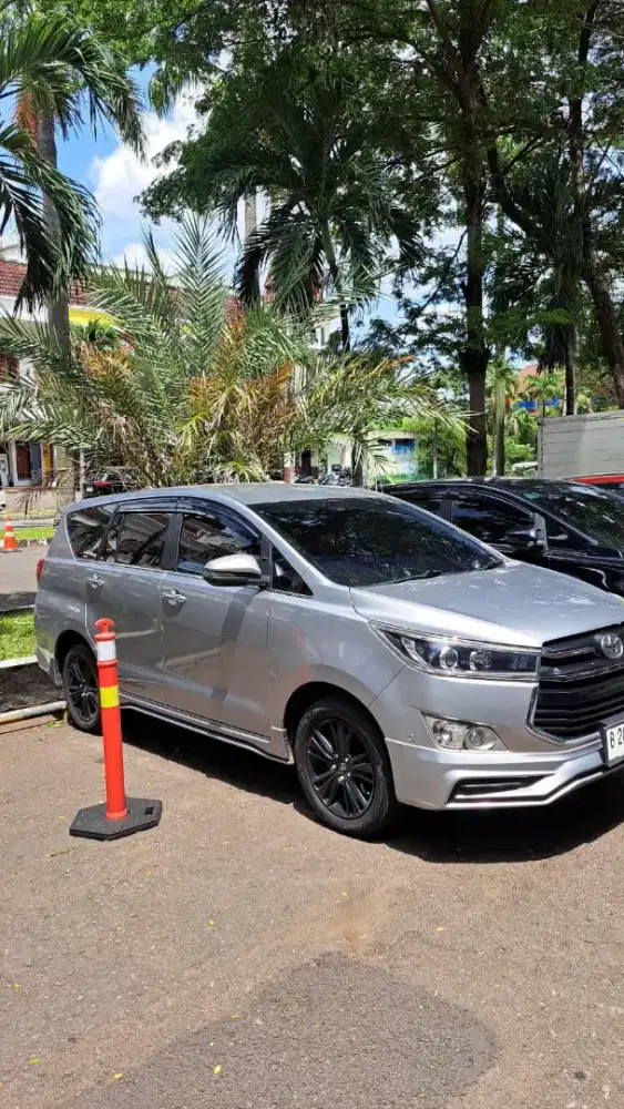 TOYOTA KIJANG INNOVA REBORN V DIESEL TRD SPORTIVO
