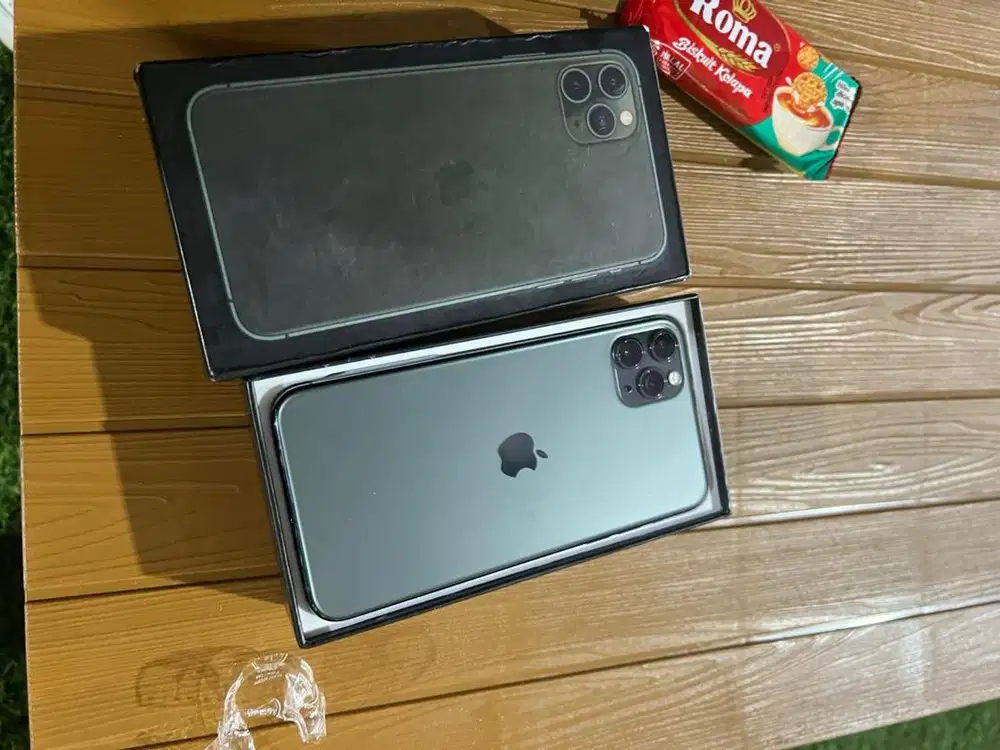 iphone 11 pro max 256gb cocok masih baru pas