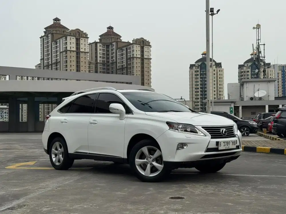 Lexus RX 270 matic tahun 2012 tangan pertama dari baru