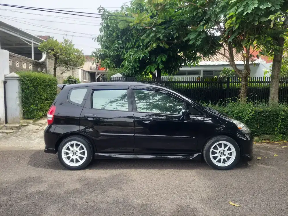 Honda Jazz 2004 Bensin