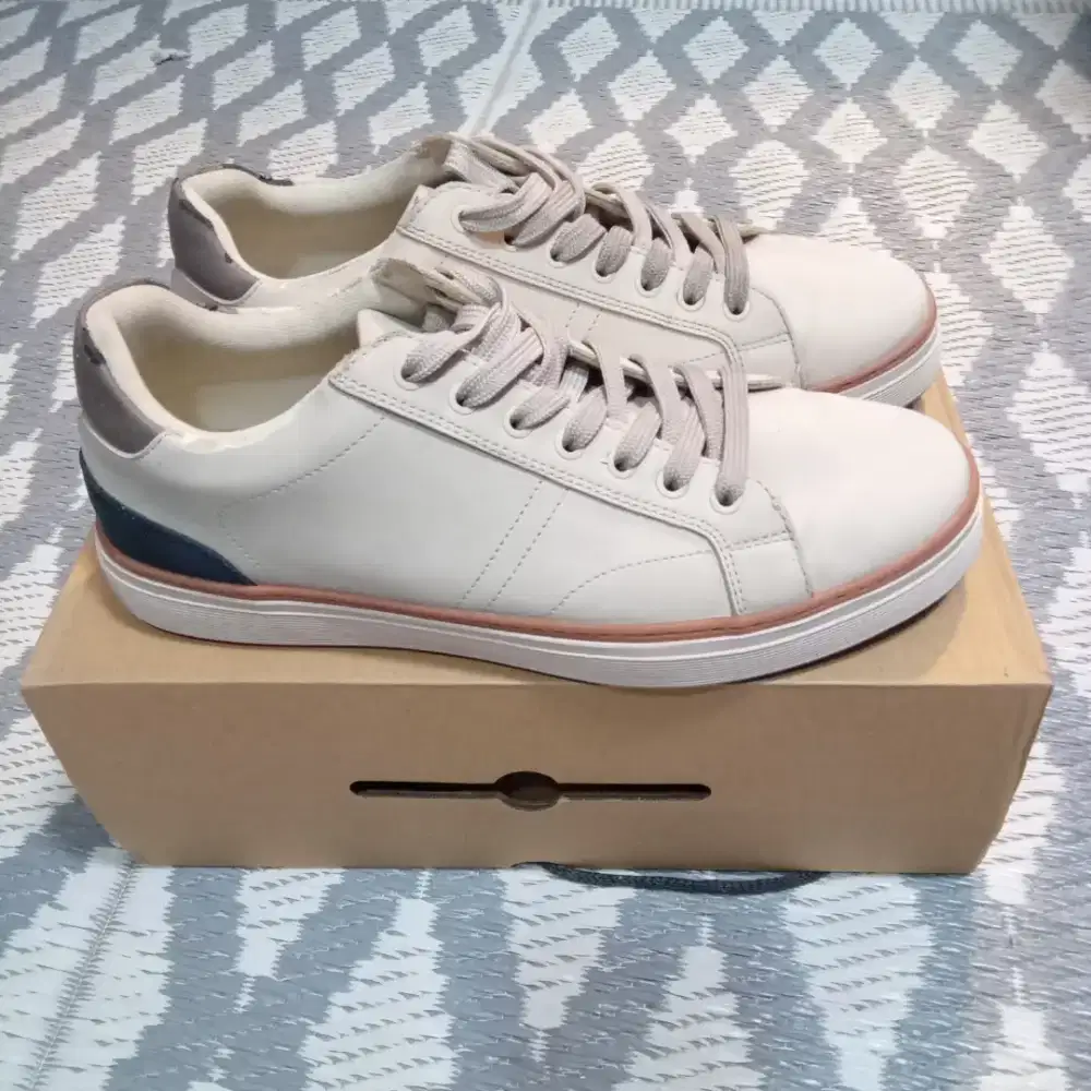 Sepatu sneakers Aldo original putih 40 no skechers stan smith converse