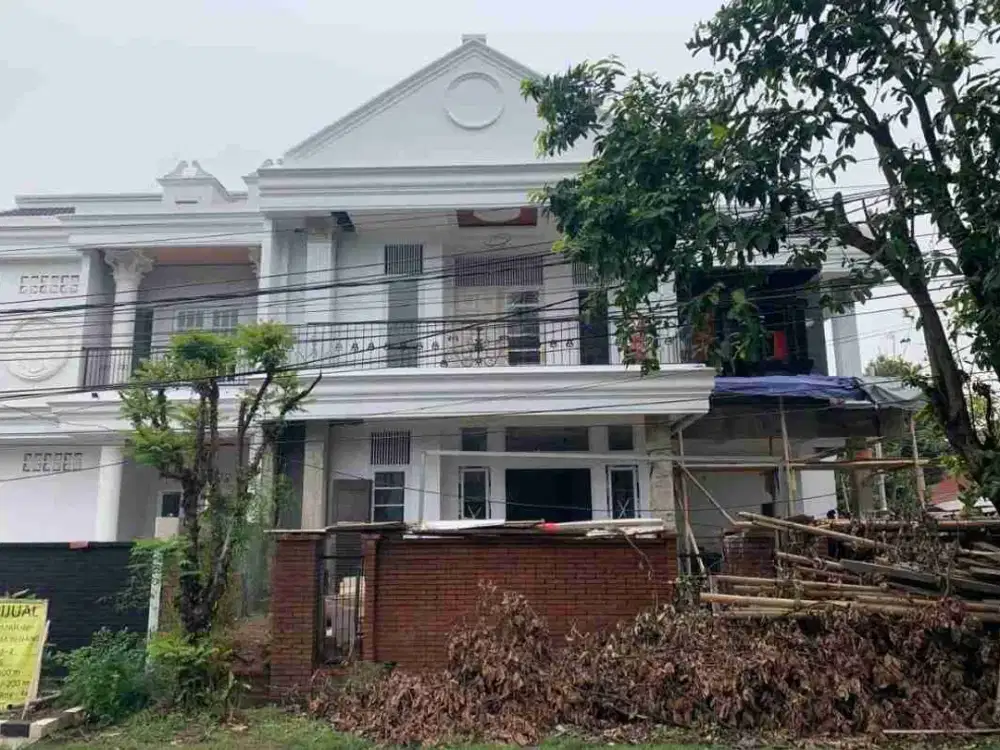 Rumah baru 2 lantai siap huni di megacinere dekat living plaza